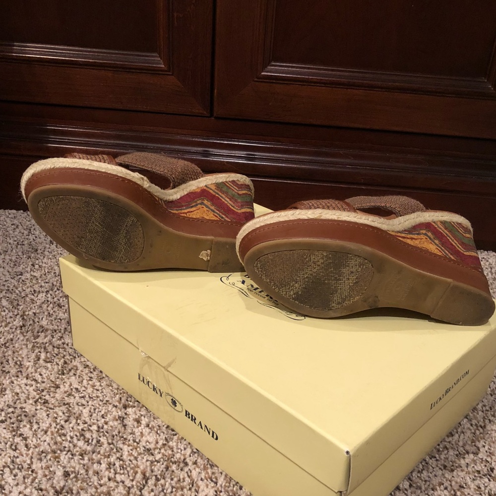 SOLD- Lucky Brand Candy Wedge - Picture 8 of 8